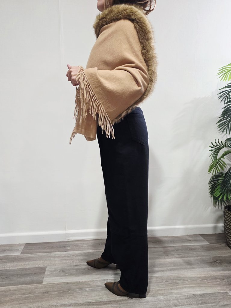 Poncho Pelo