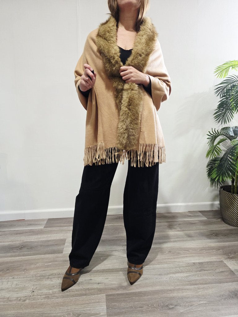 Poncho Pelo