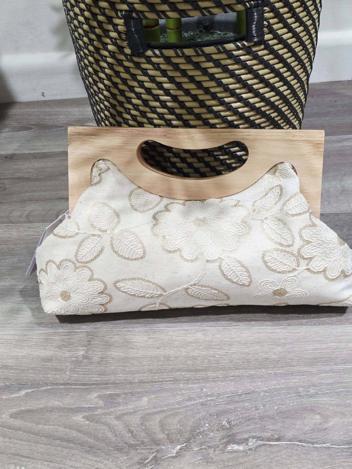 Clutch Bordado Artesanal