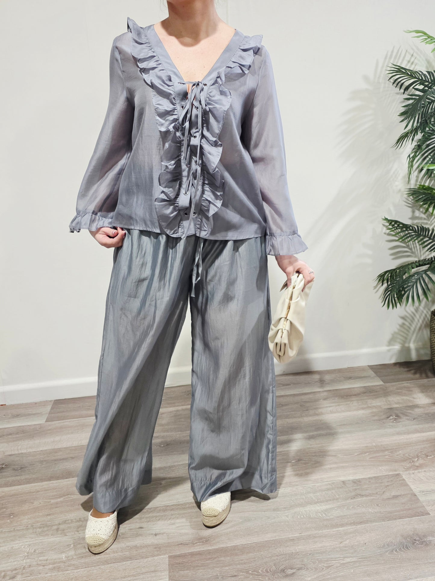 Conjunto Satinado Gris