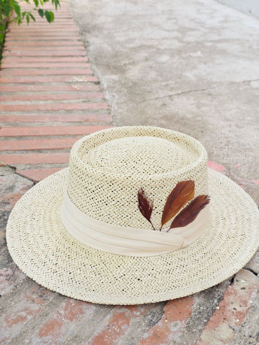 Canotier con Plumas