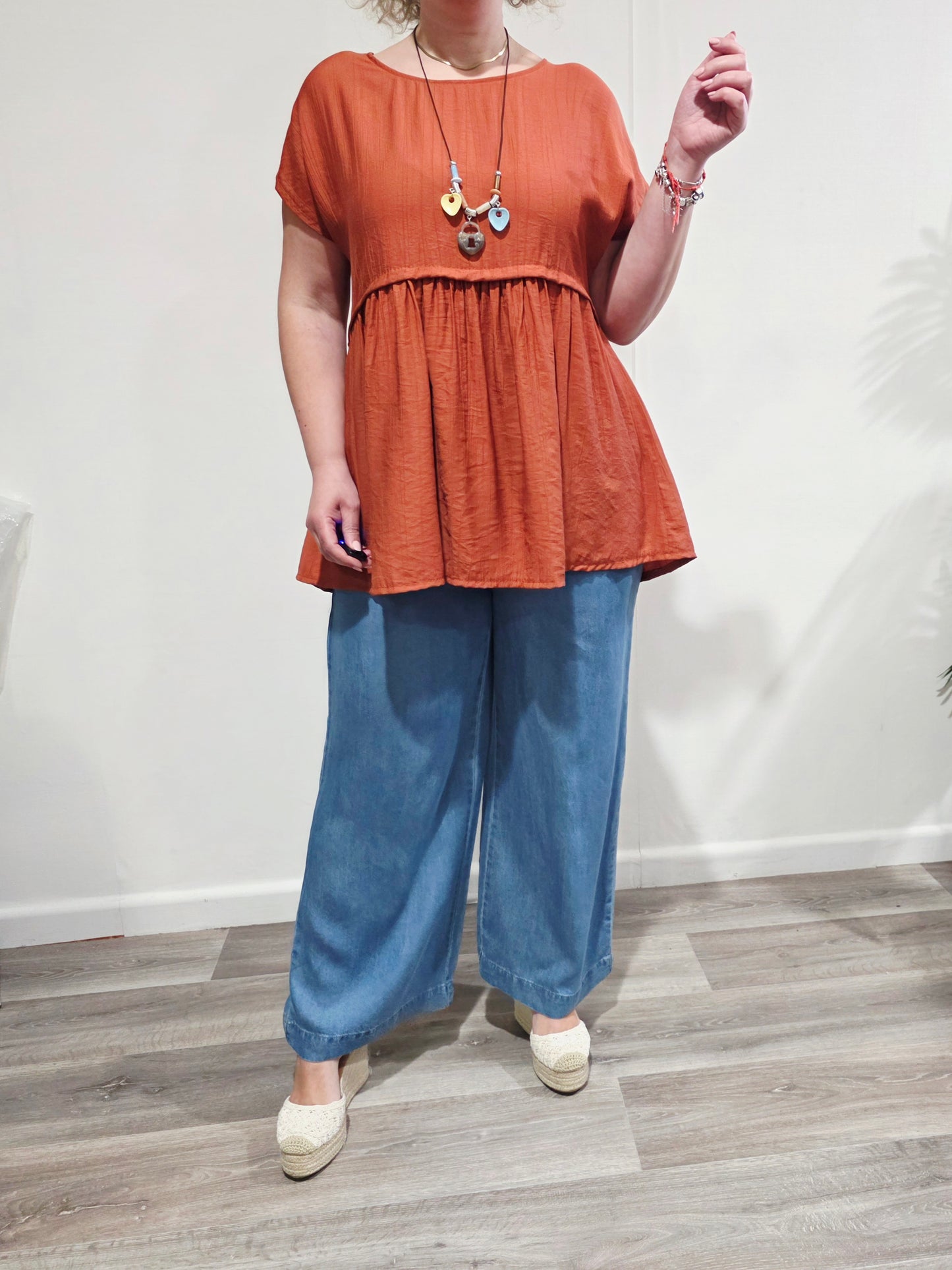 Blusa Fluida Collar