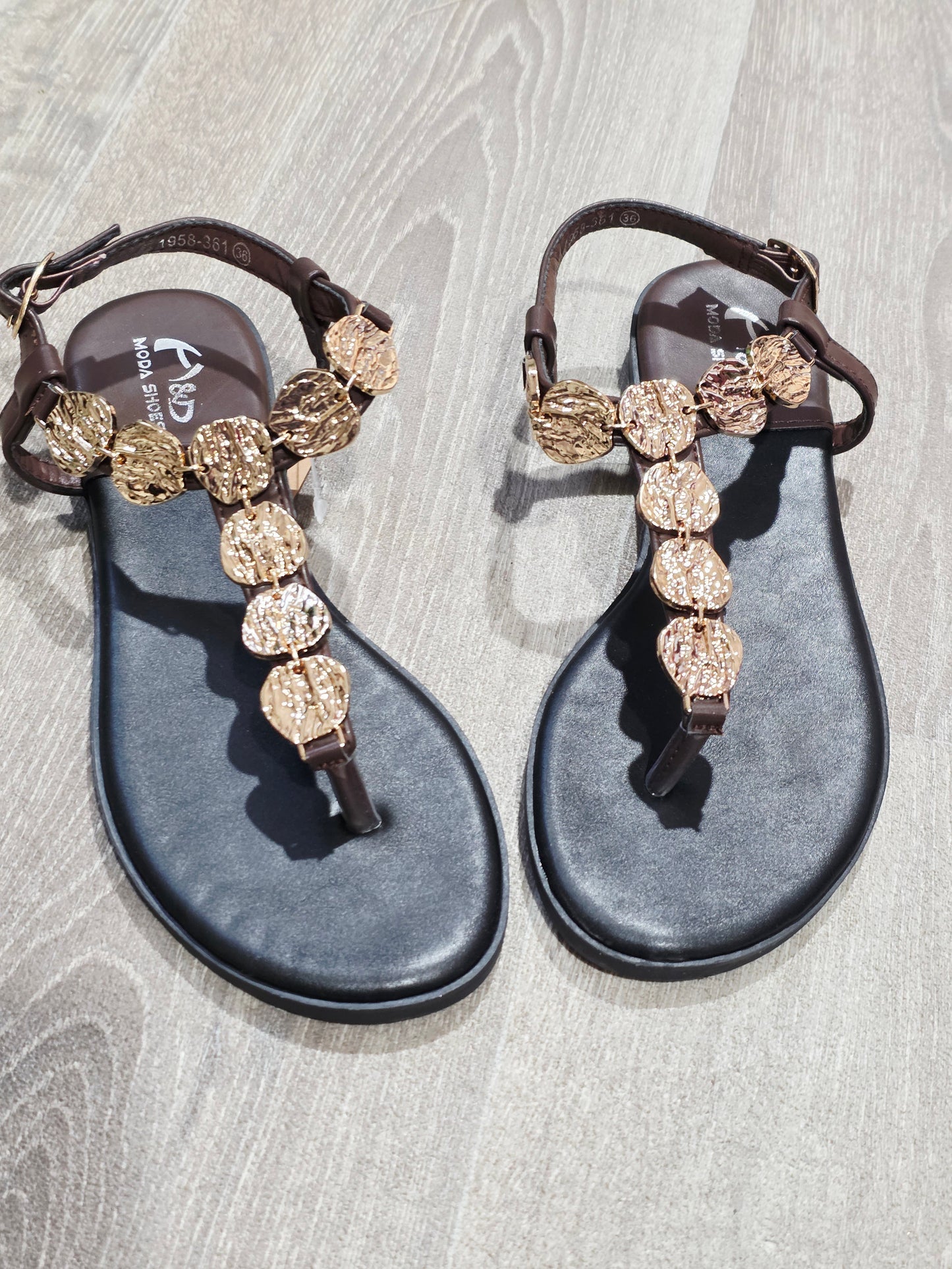 Sandalia Atenas