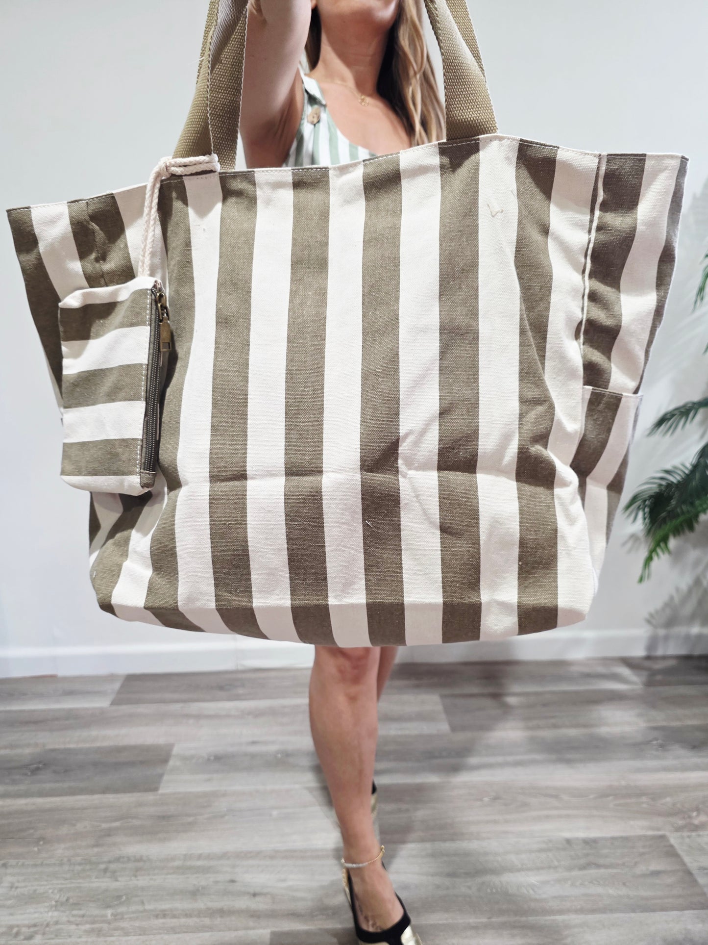 Bolso Tote de Lona a Rayas con Neceser