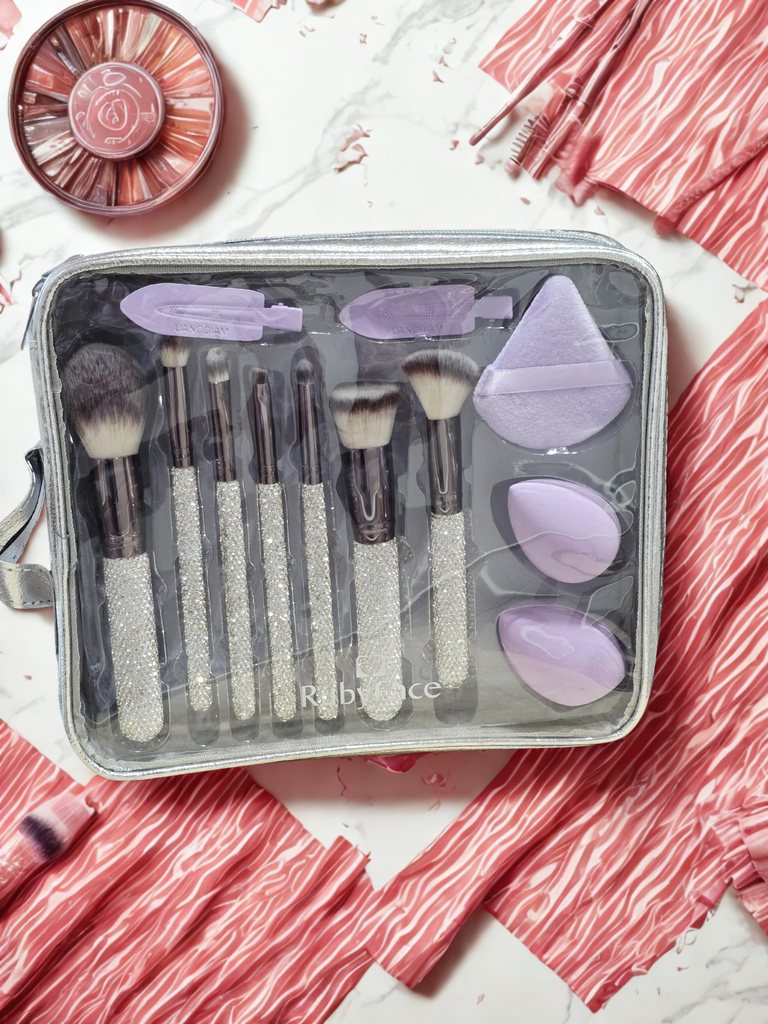 Set de Brochas y Esponjas